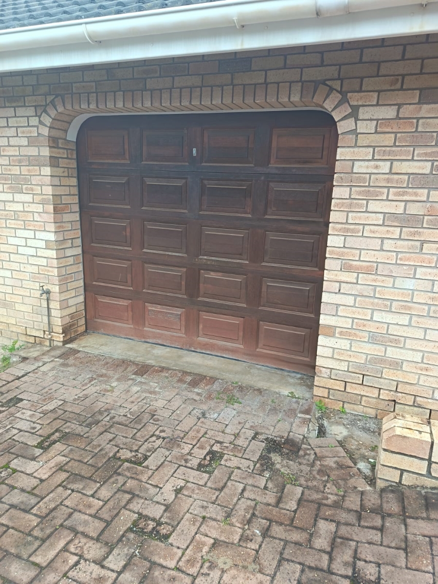 2 Bedroom Property for Sale in Wavecrest Eastern Cape